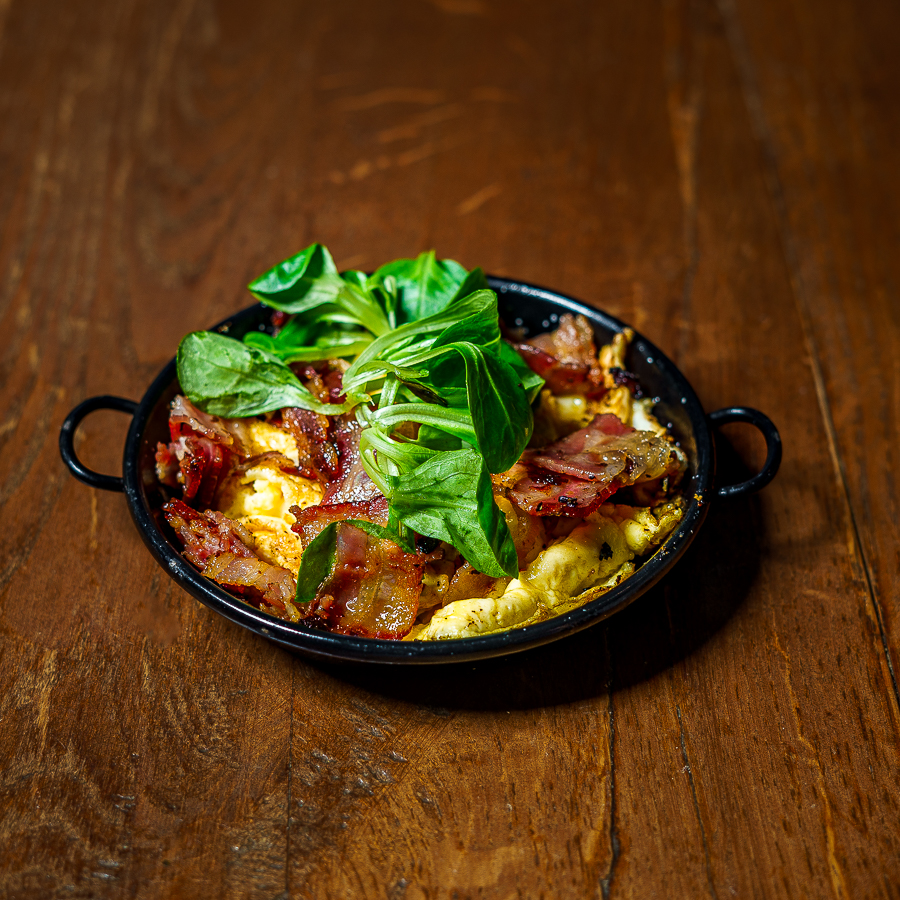 Scramble Eggs With Bacon